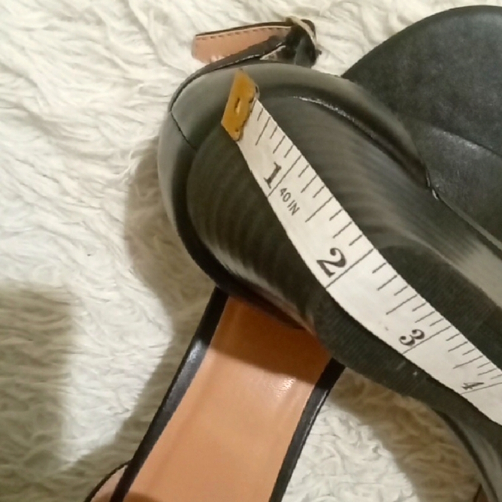 Elegant Black Women's Heels. - Picture 7 of 8